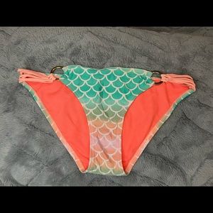 Mermaid like swim bottoms size  XS